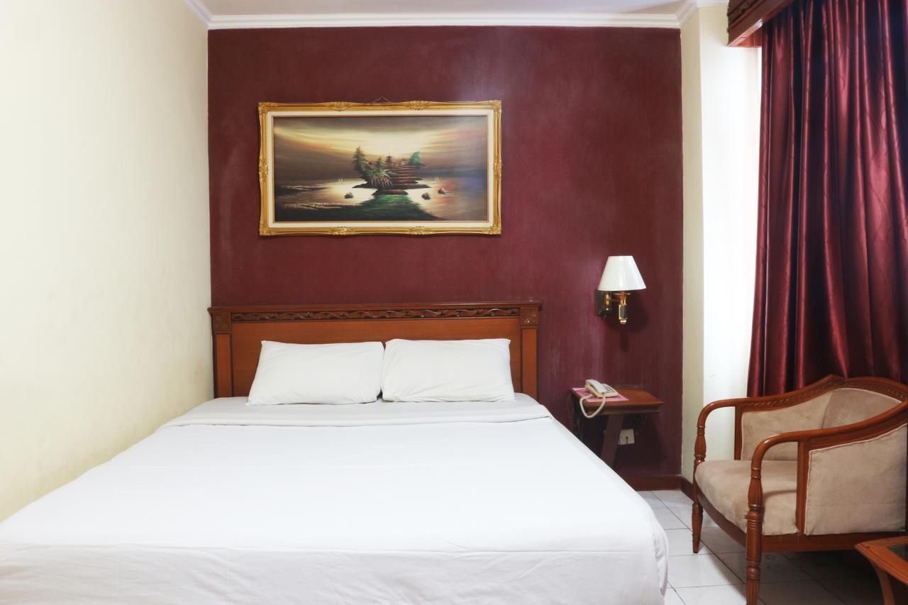 Hotel Farel Jakarta Exterior photo