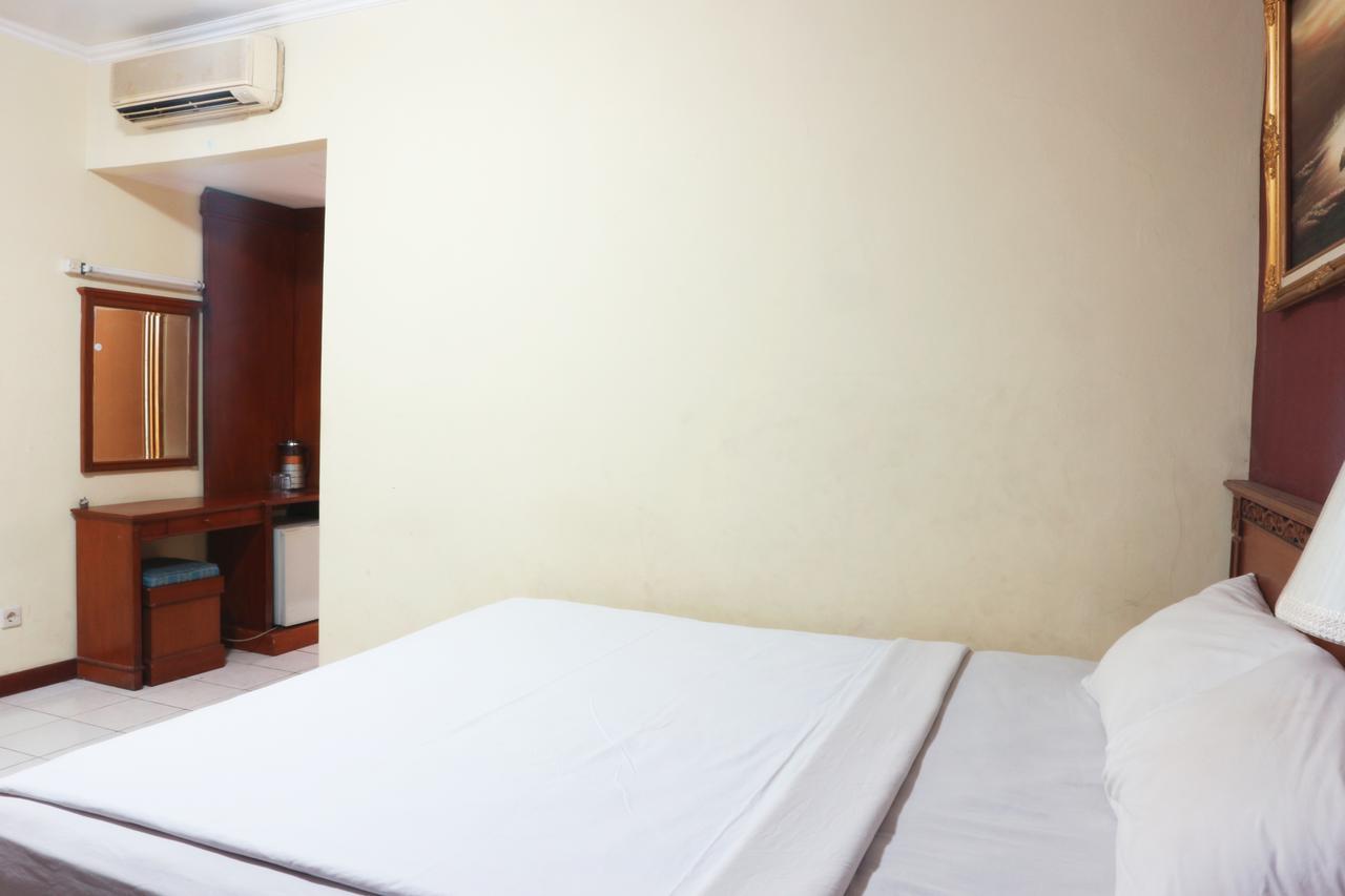 Hotel Farel Jakarta Exterior photo